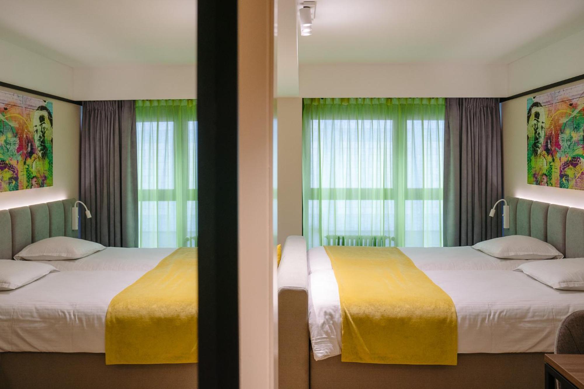 Ostend Hotel Bagian luar foto
