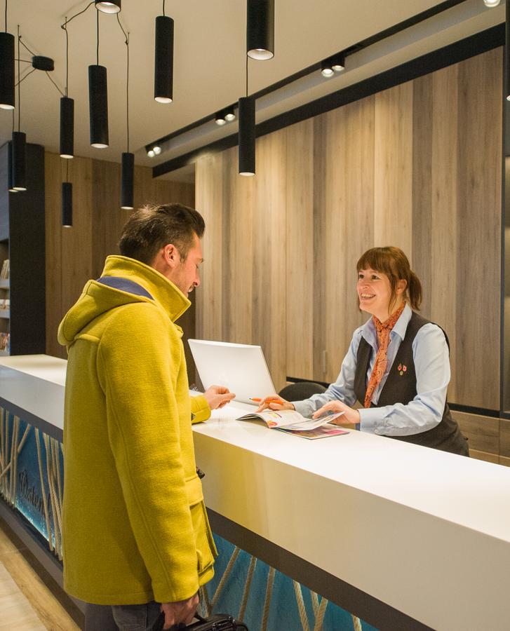 Ostend Hotel Bagian luar foto