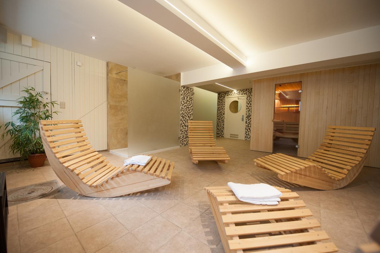 Ostend Hotel Bagian luar foto